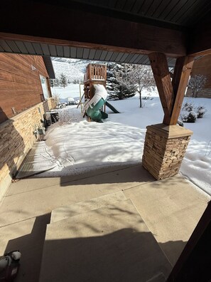 المنطقة المحيطة بالمنشأة