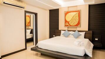 Deluxe Triple Room | Desk, free WiFi