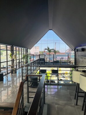 Café - Lulu Hotel at The Glasshouse Lion Café (Ratsada)