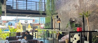 Lulu Hotel at The Glasshouse Lion Café