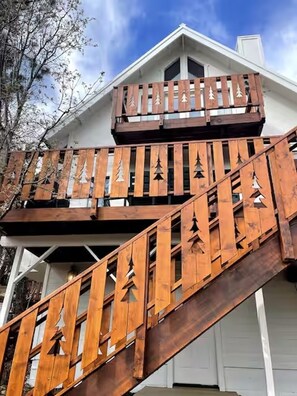 Exterior - L'Après Chalet · Bear Mtn Views · Sleeps 6 · Pet-Friendly (Big Bear Lake)