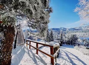 Property grounds - L'Après Chalet · Bear Mtn Views · Sleeps 6 · Pet-Friendly (Big Bear Lake)