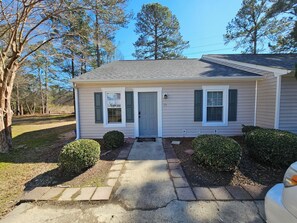 Exterior - Harbison Hideaway 2/2 (Columbia)