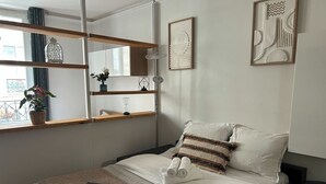 1 bedroom, desk, iron/ironing board, travel cot - BnBNook - Chic 1BR by Les Halles (Paris)