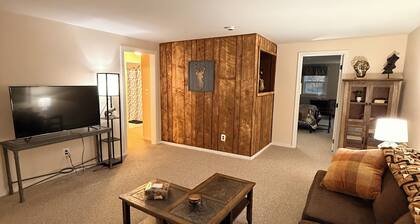 Cozy 2-Bed Apartment Next To Plymouth, NH