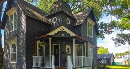 Charming 4-bedroom Gingerbread Victorian in Webster City
