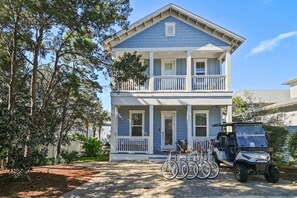 Exterior - Herbie's Hamlet: 3-Bedroom Pet-Friendly Near Beaches & Resort Pool with 6-Seater Golf Cart & Bikes (Santa Rosa Beach)