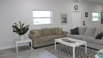 Smart TV, fireplace, video games, ping pong