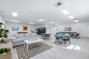 Spielezimmer