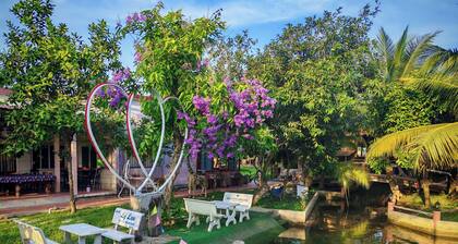 Rooster Mekong Resort