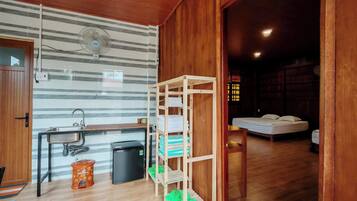 Bungalow Standard, 2 grands lits, vue fleuve | Rideaux occultants, chambres insonorisées, Wi-Fi gratuit