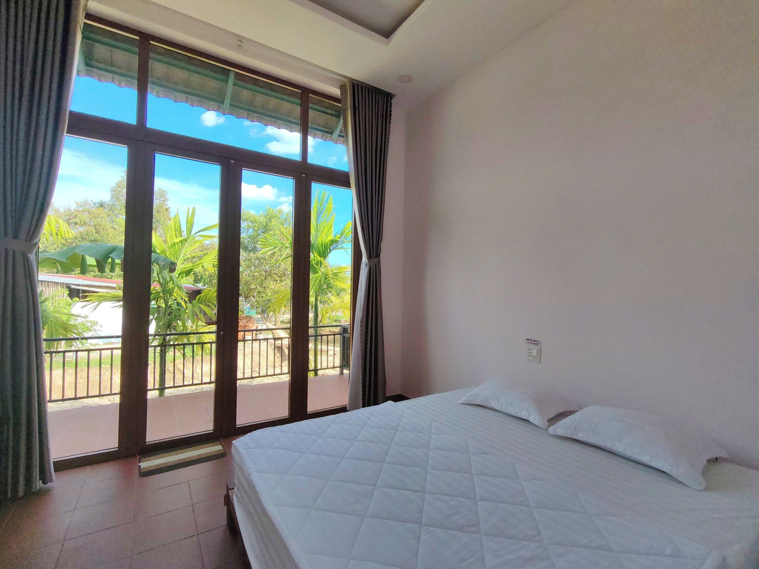 Cortinas blackout, sistema de insonorización y wifi gratis 