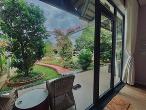 Terrace/patio - Rooster Mekong Resort (Cho Lach)