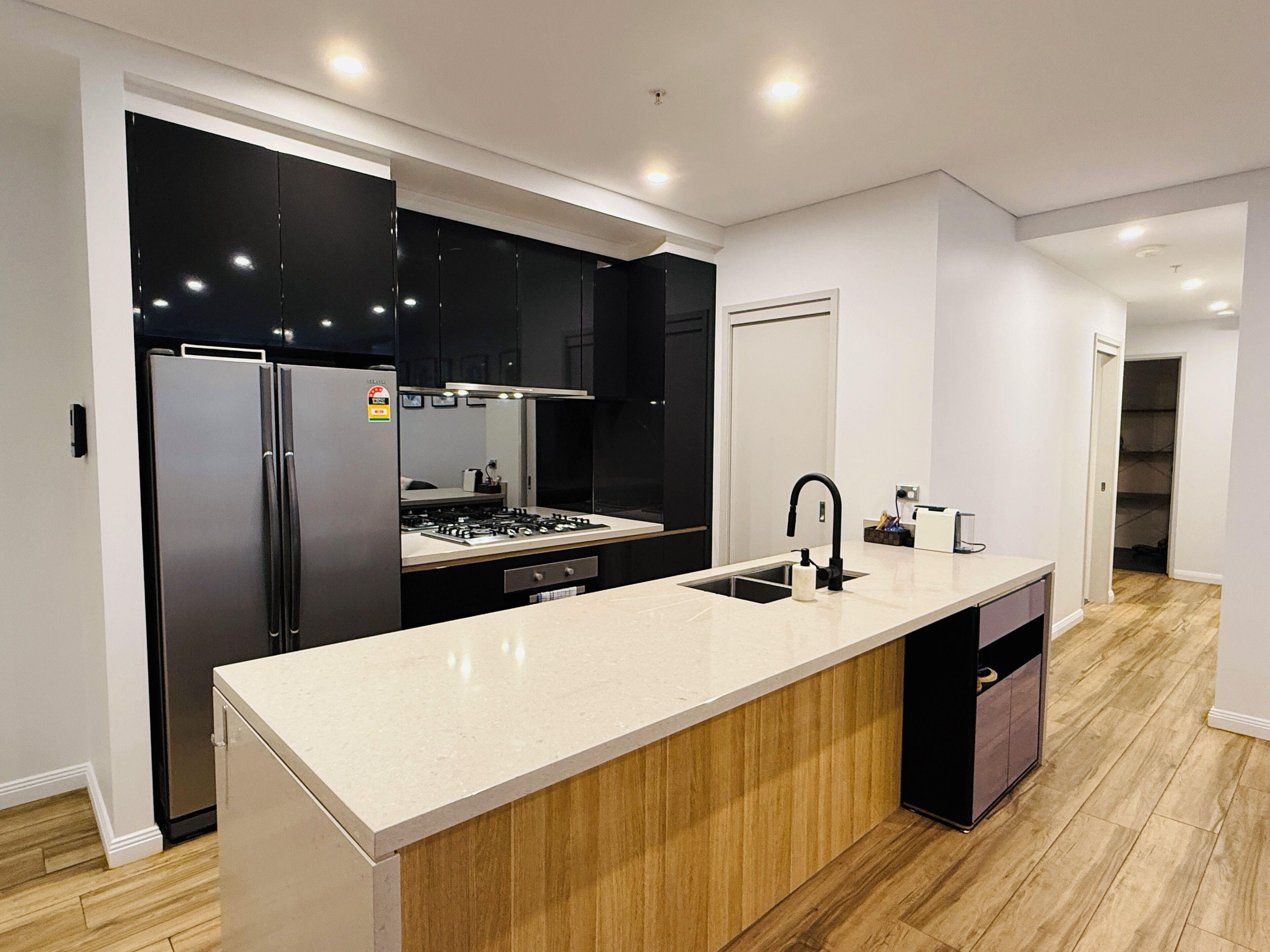 Microwave, oven, dishwasher, coffee/tea maker