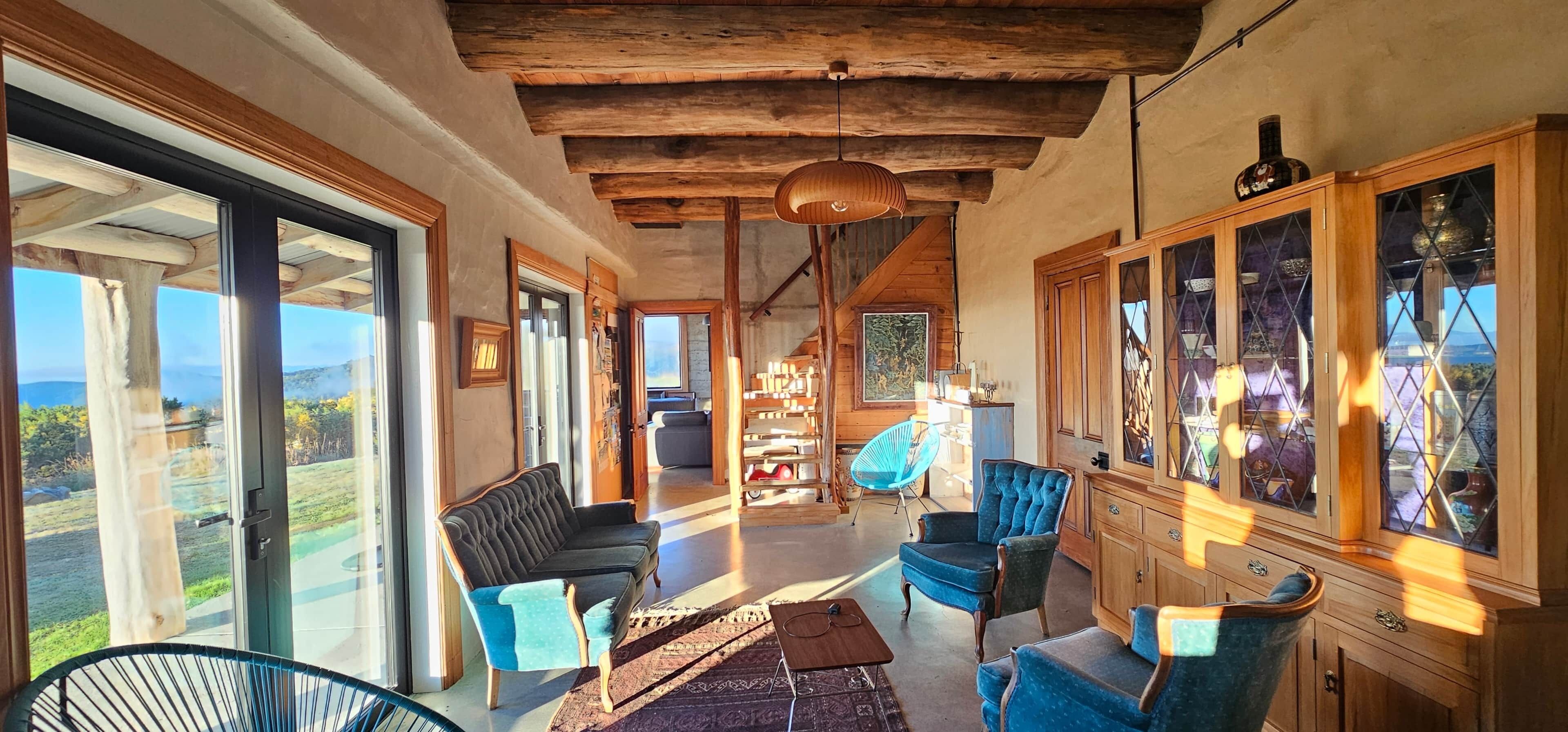 Lounge 2