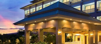 Swan Lake Hotel Sattahip