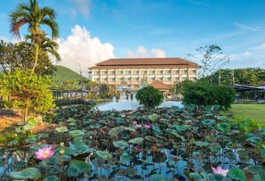 المنطقة المحيطة بالمنشأة