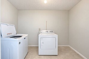 Interior - Canalfront Paradise 5BR 3BA Sleeps 14 (Port Charlotte)