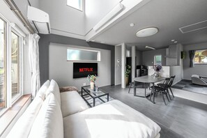 55-Zoll-Flachbildfernseher mit Digitalempfang