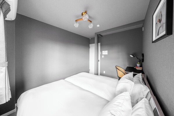 Schreibtisch, Bügeleisen/Bügelbrett, kostenloses WLAN