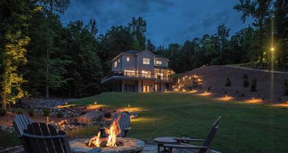 The Willow at Lake Martin-A Spacious Dream Lakeside Retreat