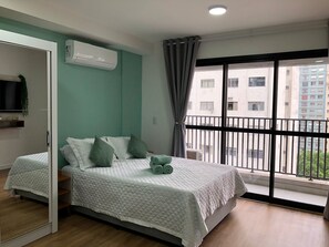 1 bedroom, iron/ironing board, WiFi, bed sheets - Modern and cozy studio in the center of São Paulo. (São Paulo)