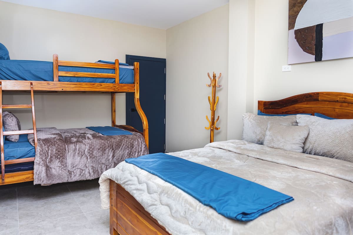 Family Quadruple Room | Laptop workspace, free WiFi