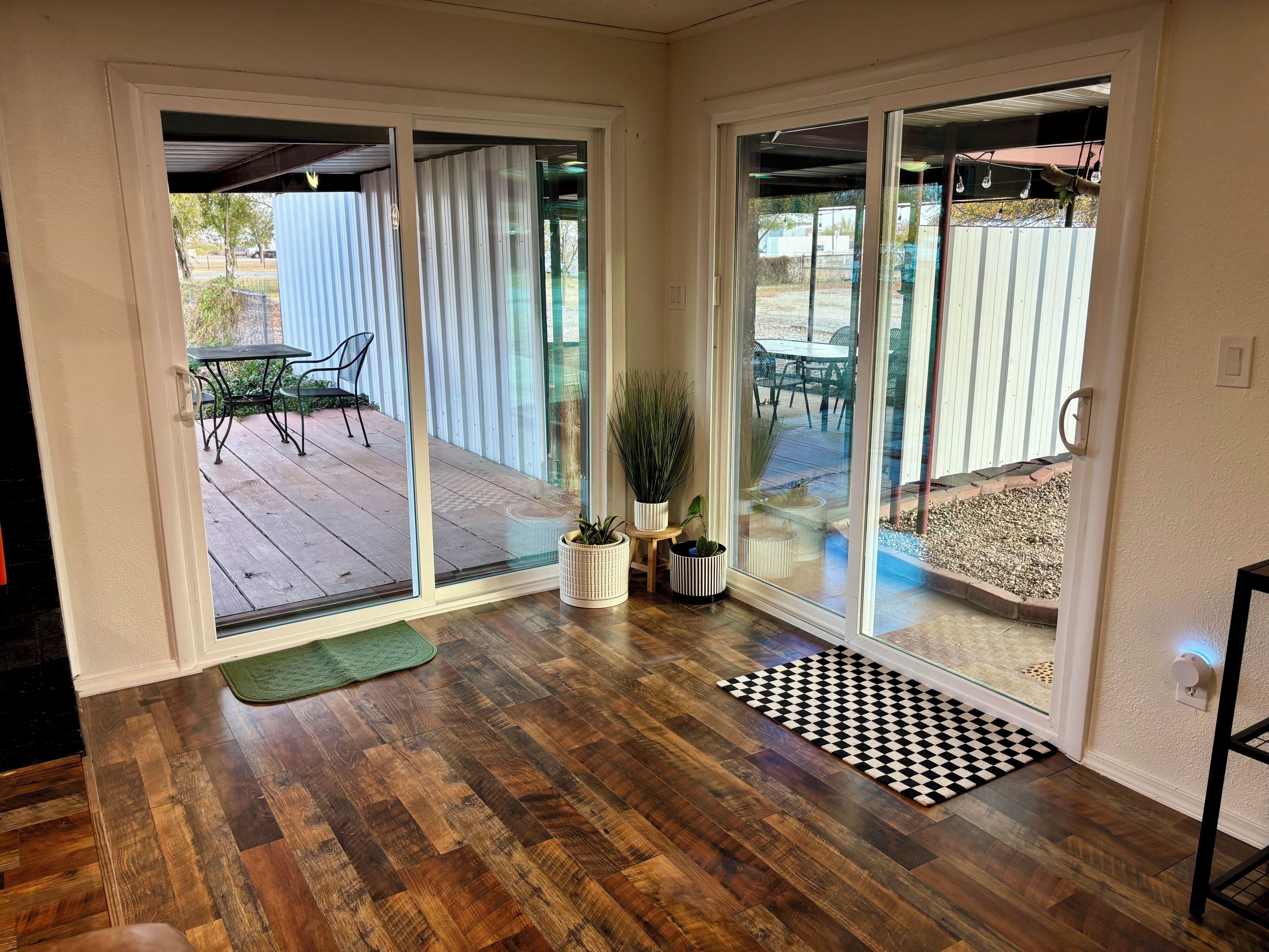 المنشأة من الداخل