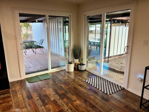 Small town living in the quaint town of Archer City. Dogs welcome per pet fee. 