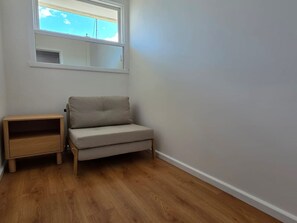 Interior - A Family Gem and a Sunshine Edge (Albion)