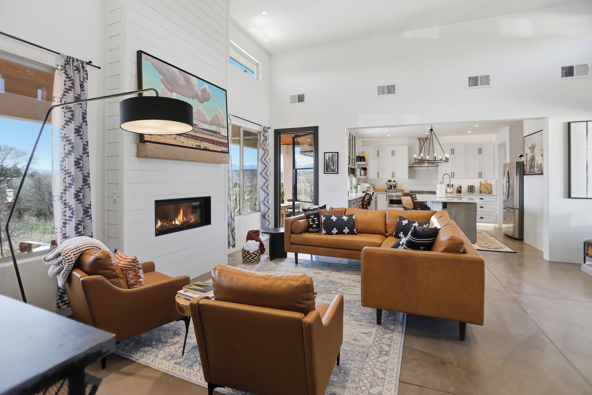 Smart-TV, Kamin, Tischtennisplatte, Stereoanlage