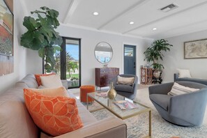 TV - Designer Waterfront Home in Marco Island – 3BR / 2BA with Pool & Private Dock (Marco Island)