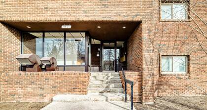 2 Bedroom Furnished Apartment. Downtown Strathmore.