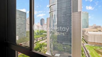 Apartment, 3 Bedrooms, City View | Balkoni