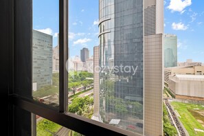 Apartment, 3 Bedrooms, City View | Balkoni