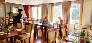 Dining - Tasmanian Retreat in Heritage Garden of Scottsdale w/Restaurant onsite (Unit4) (Scottsdale)