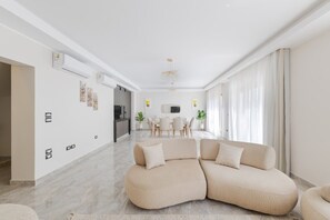 Smart TV - Al-Sawah  Upper Duplex 3BR – Eastown Sodic (New Cairo)