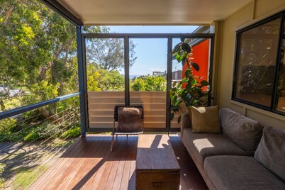 Melaleuca Lookout - Modern 3-Bedroom Townhouse with Ocean Wiews