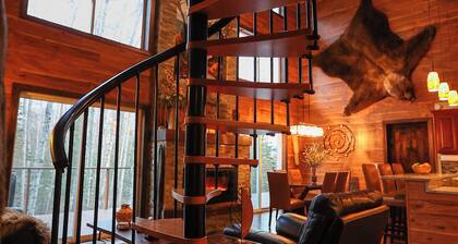 Luxury Alaska Hideaway with Movie Theater, Sauna & Stunning Natural Views