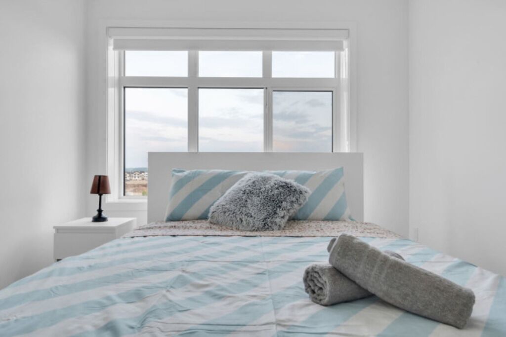 3 عدّة غرف نوم ومكواة/لوح كي وواي فاي مجانًا وملاءات أسرّة