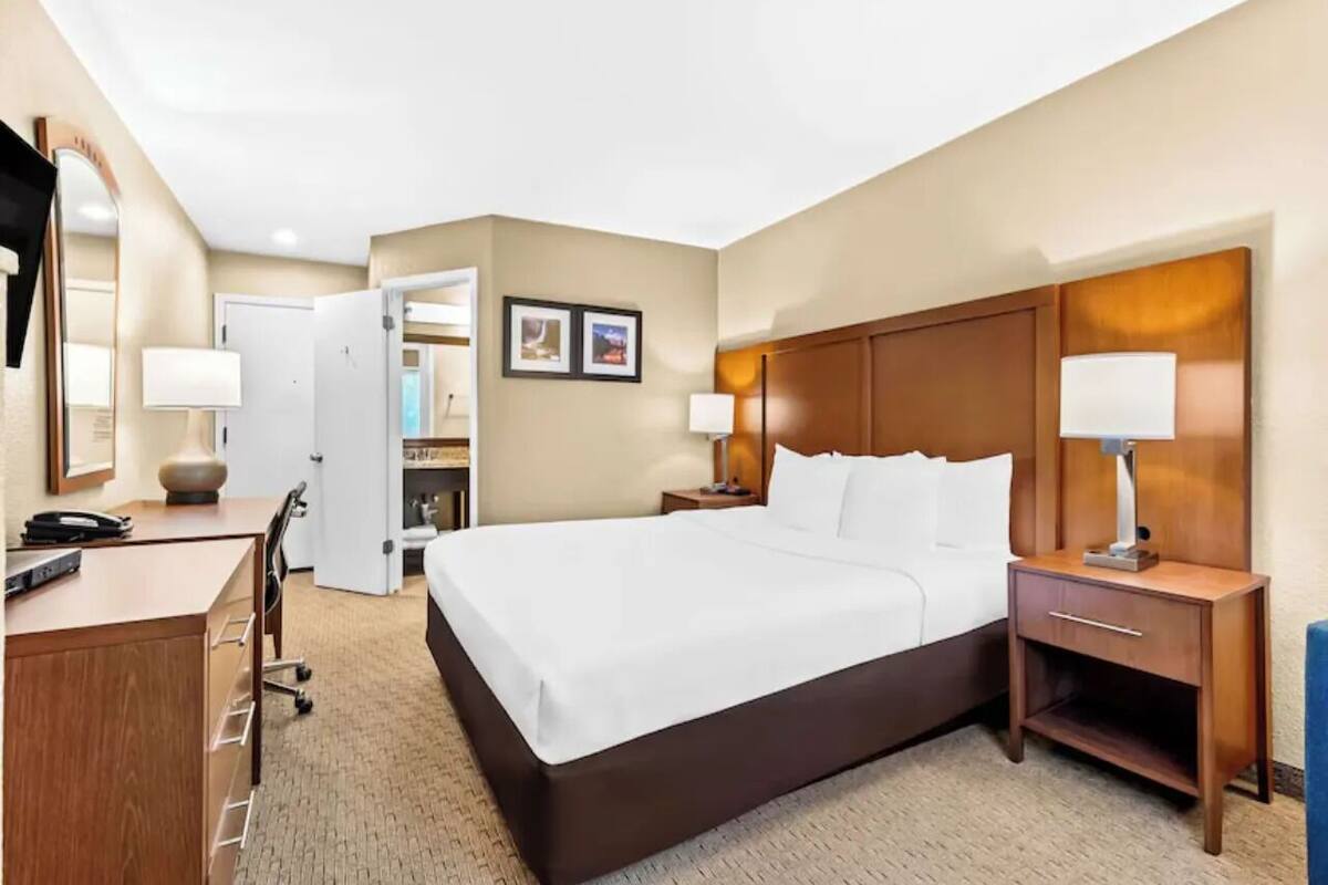 Soundproofing, iron/ironing board (on request), WiFi (free), bed sheets
