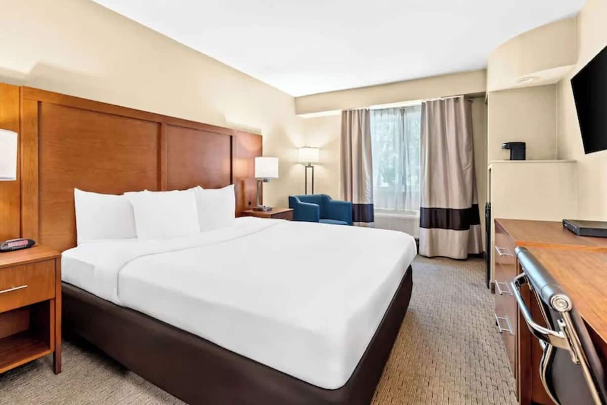 Een strijkplank/strijkijzer, gratis wifi