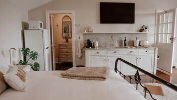 StrykjÀrn/strykbrÀda, wi-fi och sÀngklÀder