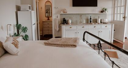 Classic modern country style studio located in the heart of McLaren Vale.