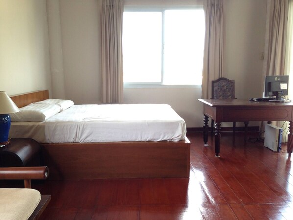 Room, 2 Bedrooms, Smoking