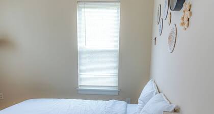 Spacious 4-bedroom house with 1 free parking spot in charming Cambridge/Boston