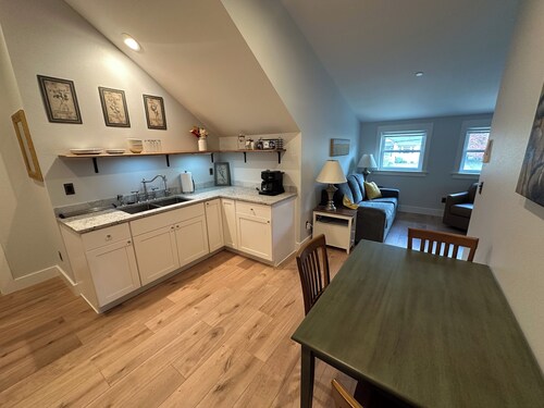 New Camas Apartment • Private Entry + EV Charging