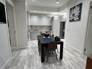 Dining - Nice self catering condo in Smart Echo City accommodating 6 people fully equiped (Pretoria)