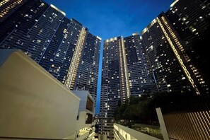 Unclassified image, 2 of 55, button - M Vertica Residence by Dynasty (Kuala Lumpur)
