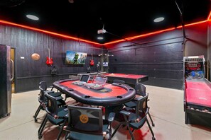 Games room - Back Stage Villa7BR/Gameroom (Indio)